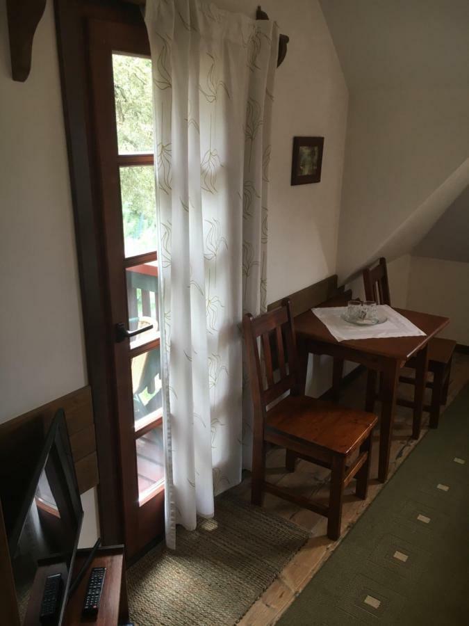초르쉬틴 Gosciniec Pod Smrekami B&B 외부 사진
